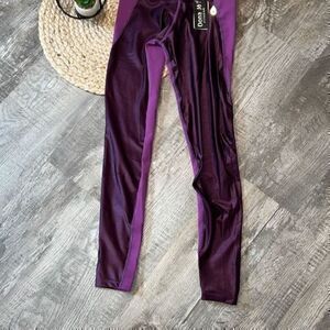 Dona Jo Fitwear Linda workout pants acai size small pickleball/ tennis